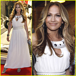 Jennifer Lopez: JLo For Yamamay