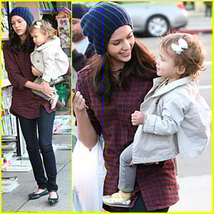 Jessica Alba & Honor Warren: Decorating Darlings | Celebrity Babies