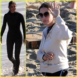 Courteney Cox: ‘Cougar Town’ Beach Scenes! | Busy Philipps, Courteney