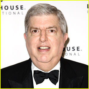 Oscar-Winning Composer Marvin Hamlisch Dead at 68 | Marvin Hamlisch