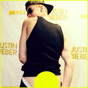Justin Bieber: Butt Baring Instagram Photo!