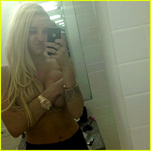 Amanda bynes topless shes the man