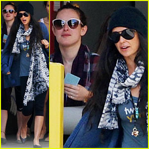Demi Moore & Rumer Willis Leave Yoga Class Together