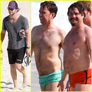 Zach Galifianakis & Ed Helms: Shirtless Beach Day with Bradley Cooper! 