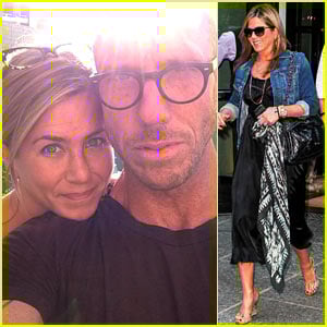 Jennifer Aniston's Hairstylist Shares Her Makeup Free Pic!