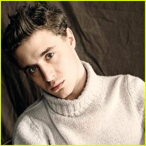 Max Irons to 'Town & Country': 'I Want To Be Working in 60 Years'