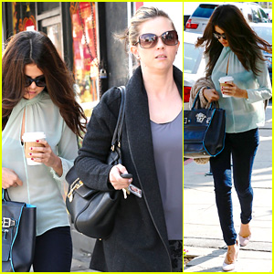 Selena Gomez Grabs Coffee with Mom Mandy