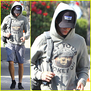 Zac Efron Supports Smokey the Bear!