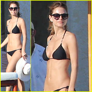Maria Menounos Shows Off Amazing Bikini Body in Mexico