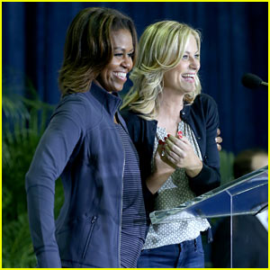 Michelle Obama Tells Crowd: Amy Poehler & I Are Best Friends!