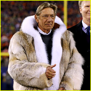 Joe Namath Fur Coat at Super Bowl 2014 (PHOTOS)