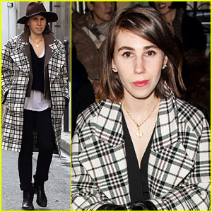 Zosia Mamet Gets Front Row View at Carven Fashion Show!