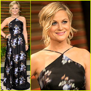 Amy Poehler Goes Floral for Vanity Fair Oscars Party 2014