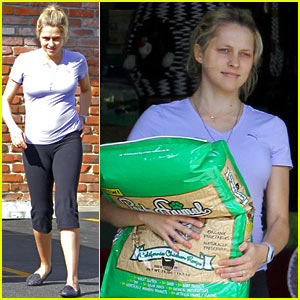 Teresa Palmer Needs Mommy & Me Class Recommendations! | Teresa Palmer