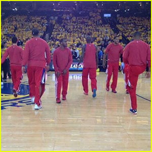 L.A. Clippers NBA Team Wear Uniforms Inside Out in Protest of Owner Donald Sterling's Alleged Racist Remarks (Video)
