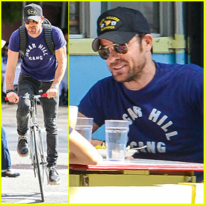 Justin Theroux's Sugar Hill Gang Shirt Shows His Love for Rap!