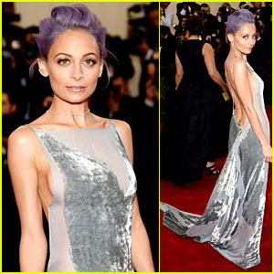 Nicole Richie Flashes Some Side Boob at Met Ball 2014 | 2014 Met Ball