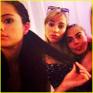 Selena Gomez Hangs Out with Suki Waterhouse & Cara Delevingne in London!