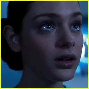 Watch an Exclusive Clip of Odeya Rush in 'The Giver' - Lip Lock Ahead!