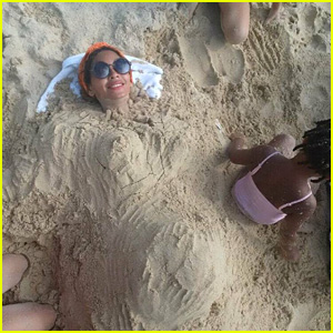 Is Beyonce Pregnant? Check Out Her Sandy Baby Bump Photo!