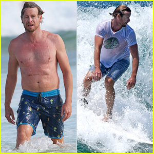 Simon Baker Goes Shirtless in Sydney Ahead of ‘The Mentalist’ Series