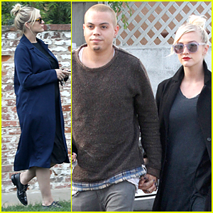 Ashlee Simpson â€“ Was seen out to grab lunch in