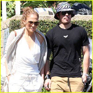 Jennifer Lopez & Casper Smart Grab Lunch After Kissing Photo Surfaces