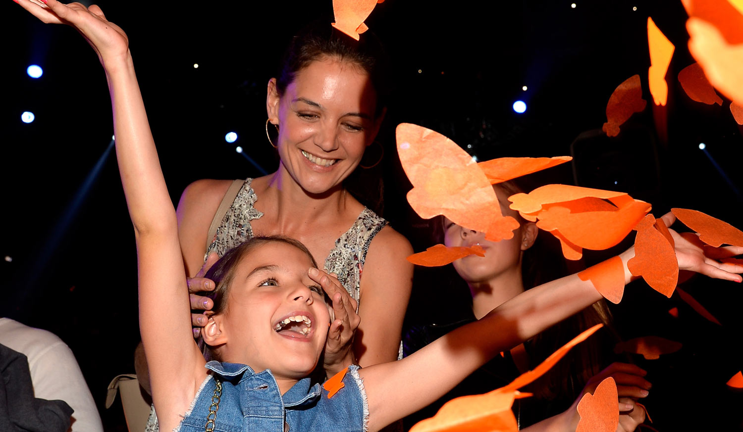 Suri Cruise Has a Blast at KCAs 2015 with Mom Katie Holmes! 2015 Kids