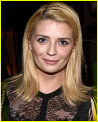 Mischa Barton Suffers Nip Slip in Front of Martin Sheen | Mischa Barton
