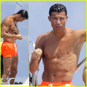 Cristiano Ronaldo Bares Hot Shirtless Body Again in Monaco