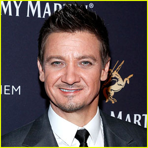 Jeremy Renner's Rep Clarifies His Wage Equality Comments