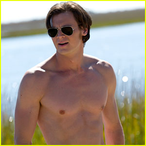 Benjamin Walker Goes Shirtless Sexy in ‘The Choice’ (Exclusive Photo