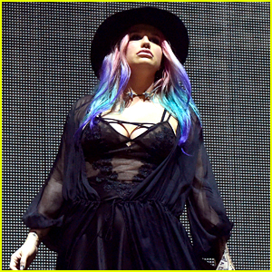 Kesha Performs 'True Colors' with Zedd at Coachella 2016 (Video)