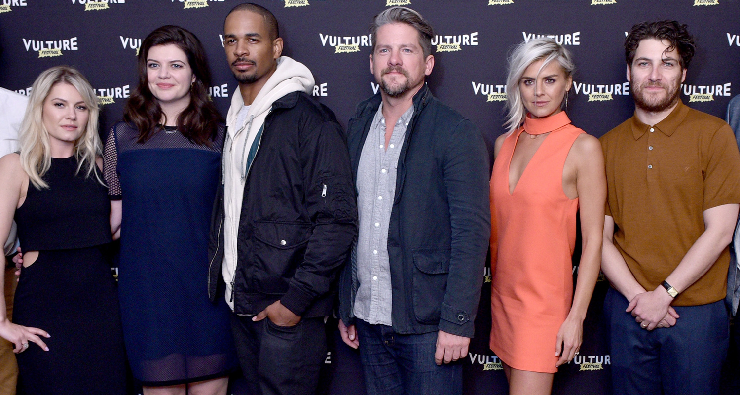 ‘Happy Endings’ Cast Reunites & Faces Off Against ‘Younger’ Cast At