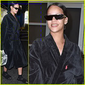 rihanna flip flops