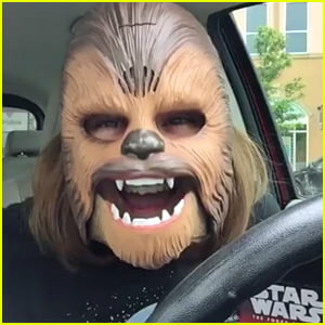 This Woman's Chewbacca Mask Made Her Laugh Hysterically!