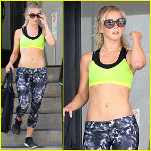 Julianne Hough Goes Makeup Free for Date Night with Brooks Laich!