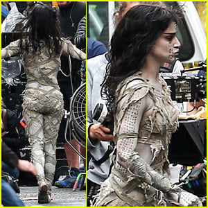 Sofia Boutella Films 'The Mummy' in Full Costume & Makeup!