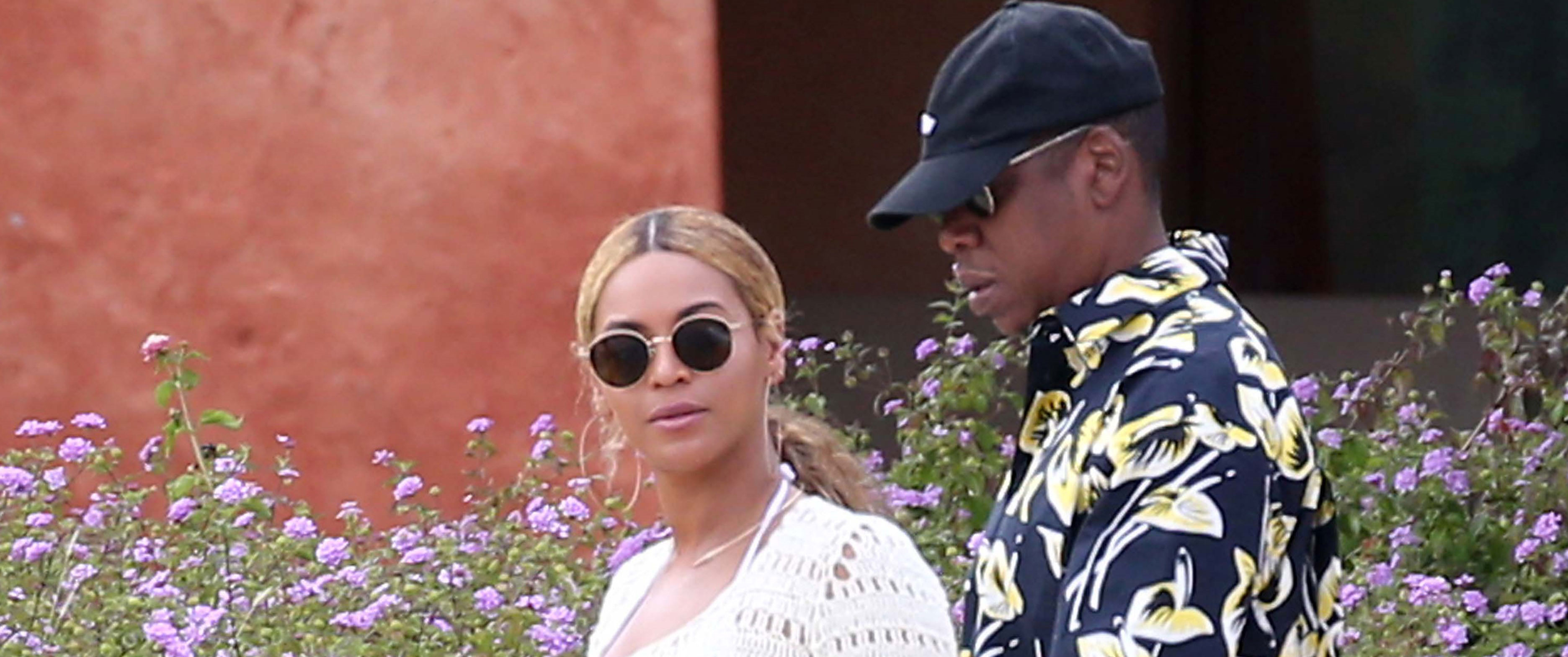 Beyonce & Jay Z Hold Hands for Boat Ride in Italy Beyonce Knowles