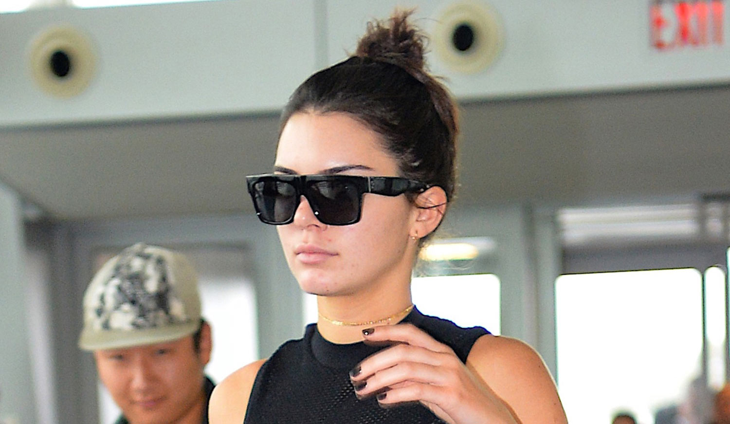 Kendall Jenner Shows Off Her Brand New Lip Tattoo! | Kendall Jenner ...