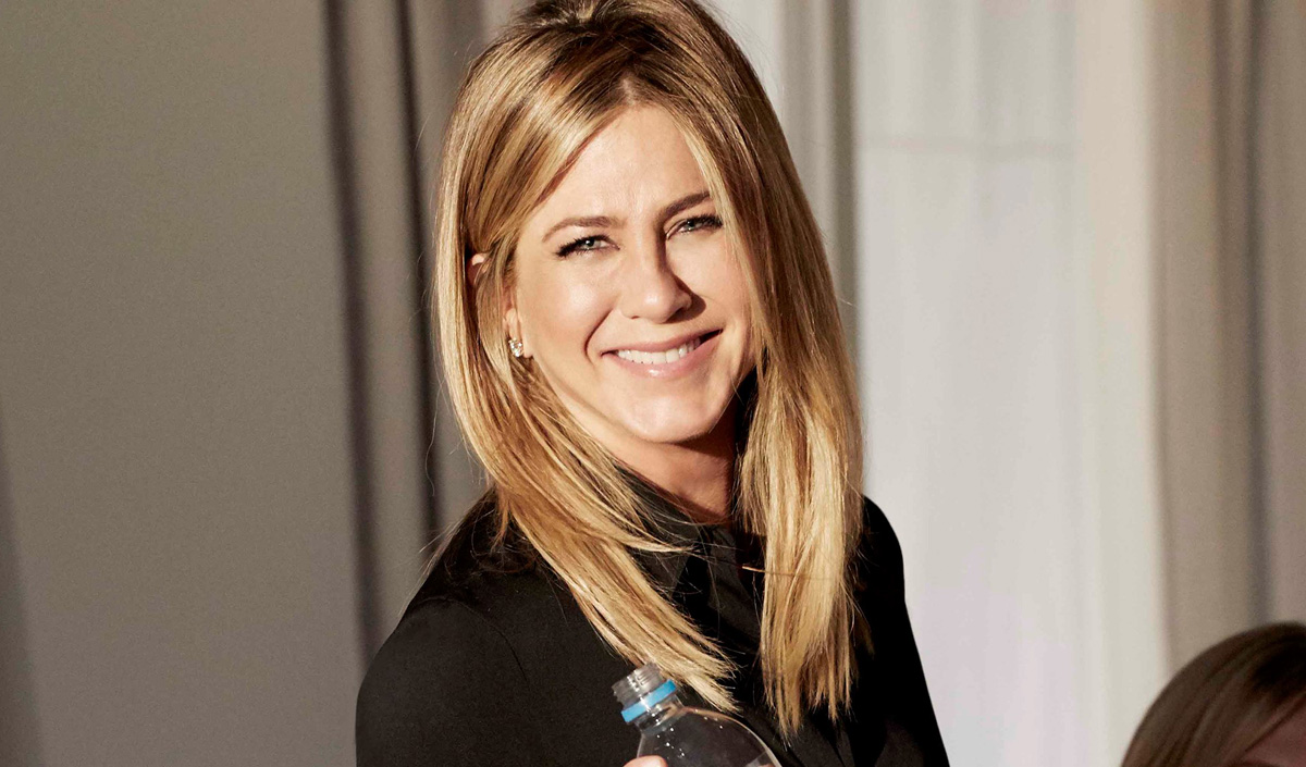 Jennifer Aniston Stars in BehindtheScenes Smartwater Campaign Photo