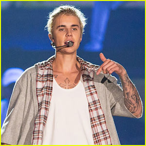 VIDEO: Justin Bieber Got Pantsed by Fans in Prague – Watch! | Justin