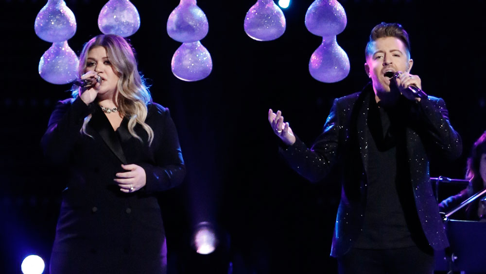 VIDEO Kelly Clarkson & Billy Gilman Sing ‘It’s Quiet Uptown’ Together