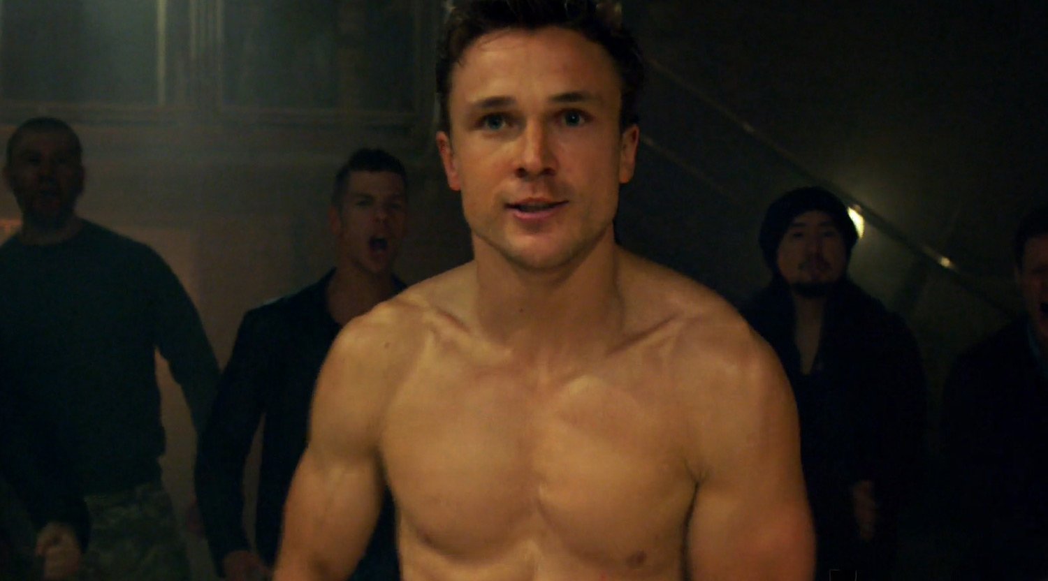 See All of William Moseley’s Hot Shirtless Moments on ‘...