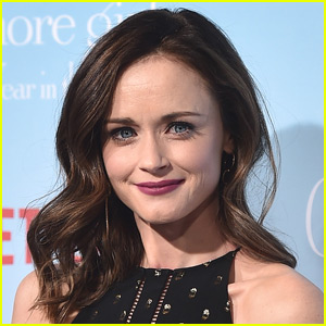 Alexis Bledel Naked on Mad Men — Gilmore Girls Creator Reacts To Nude Scene  | TVLine