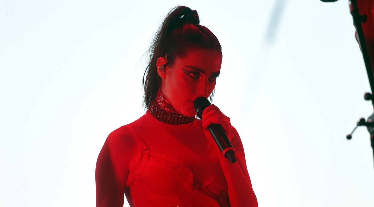 Banks Is Red Hot During Her Return to Coachella! 2017 Coachella Music