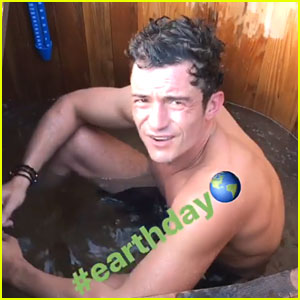 Orlando Bloom Goes Shirtless, Gets 'Blue Balls' on Earth Day