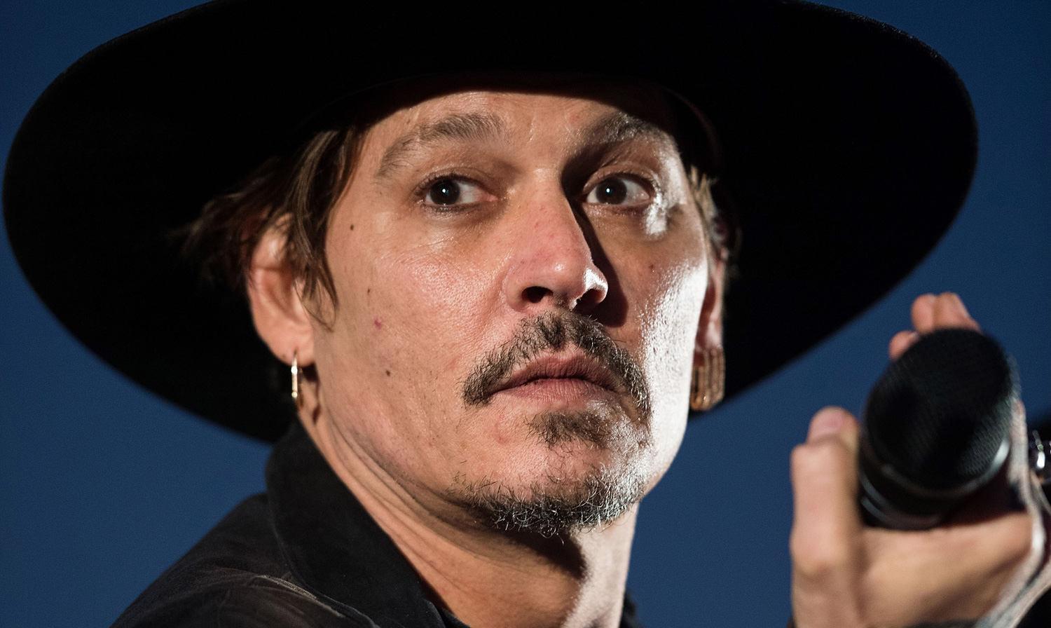 Johnny Depp Apologizes for Joking About Assassinating Trump | Donald