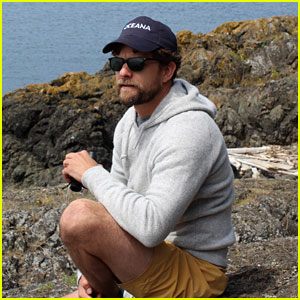 Joshua Jackson is Helping to Save the Oceans & Feed the World (Video)