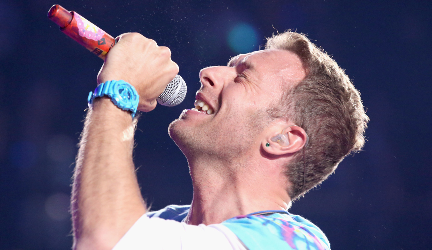 Coldplay ‘ALIENS’ Stream, Lyrics, & Download Listen Now! Chris